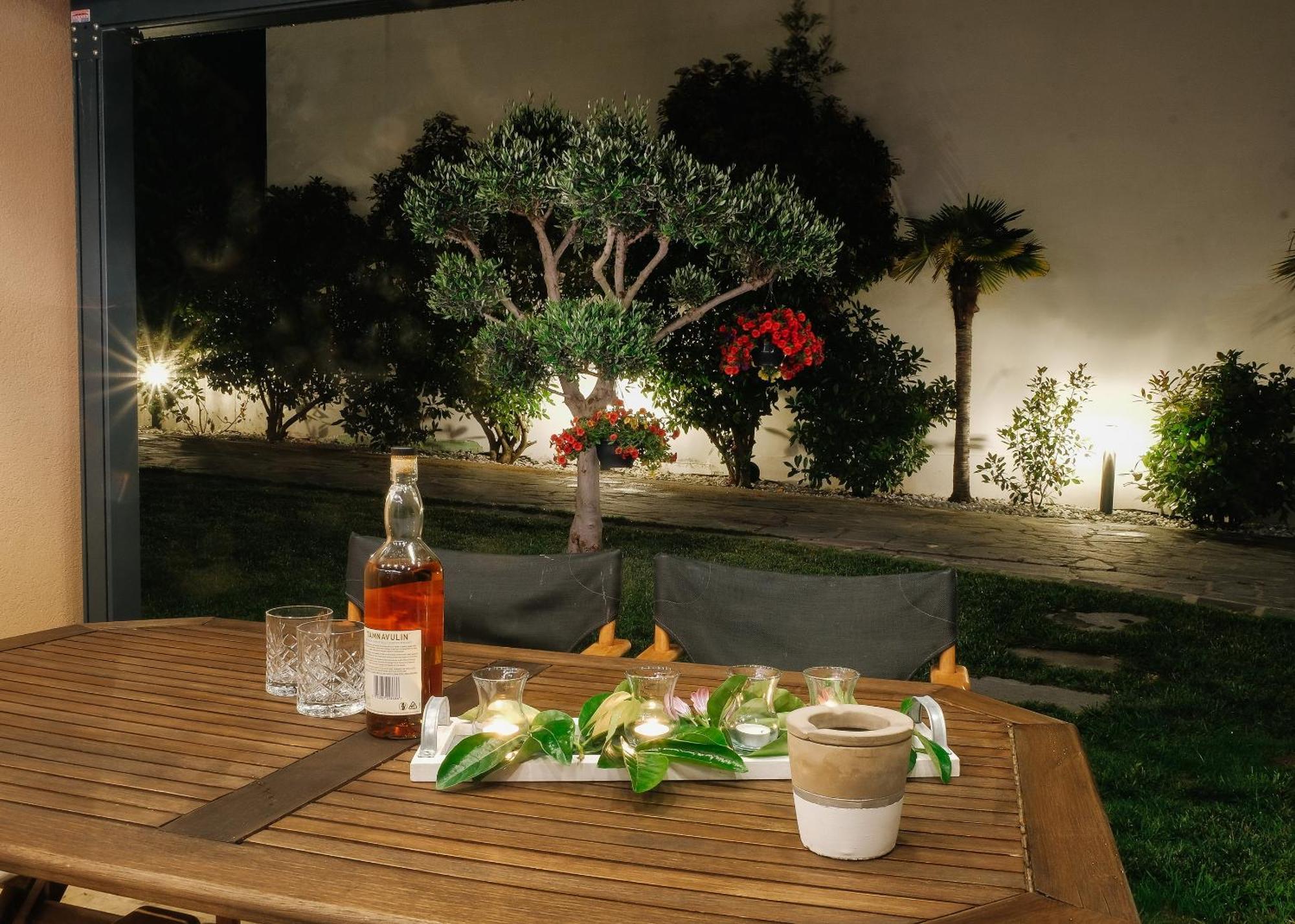 הוילה Nea Iraklitsa Dioni Luxury House מראה חיצוני תמונה